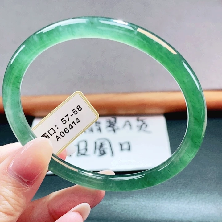 翡翠未镶嵌手镯翡翠手镯114