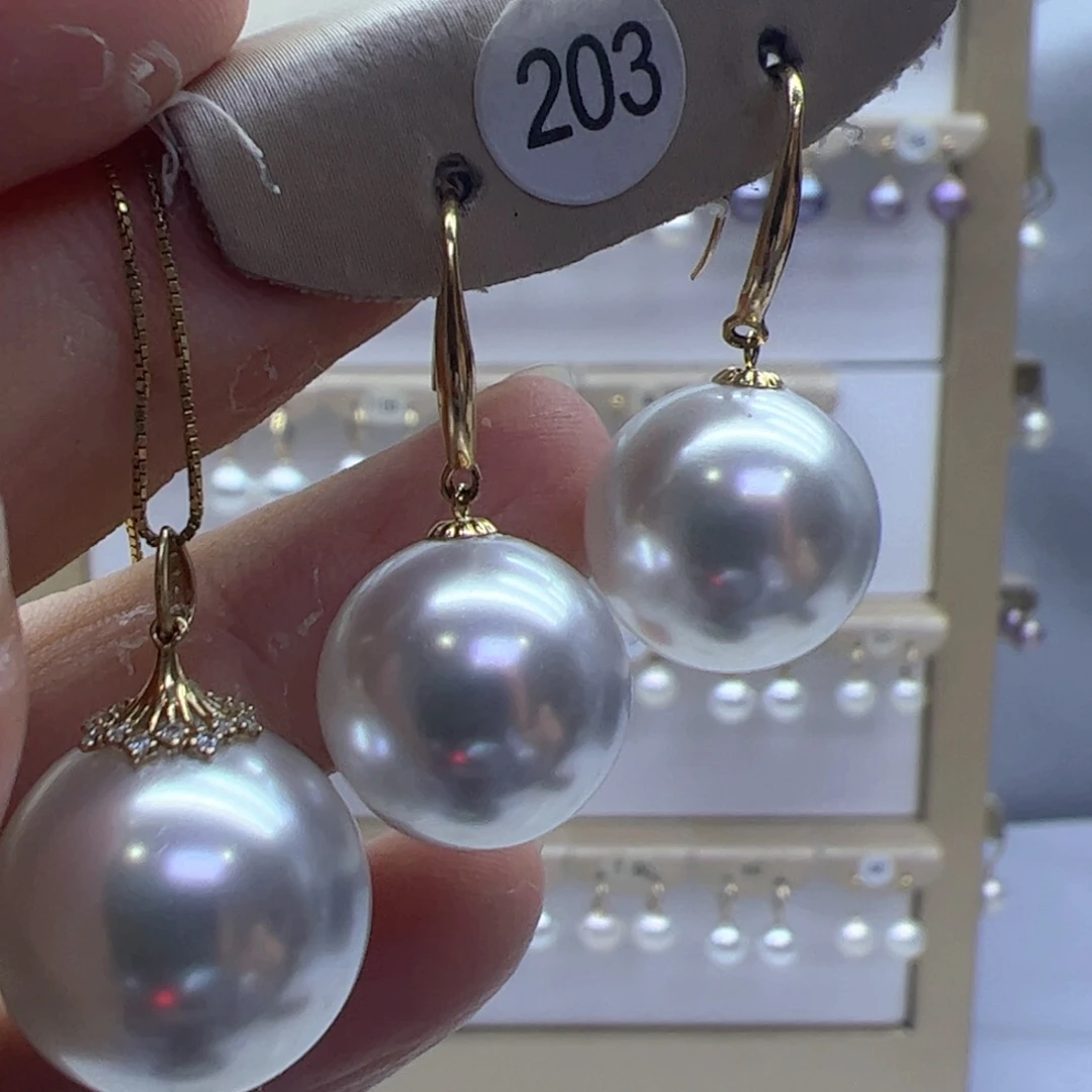 18K金镶嵌淡水珍珠耳饰