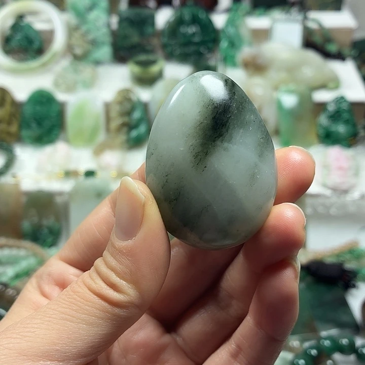 独山玉未镶嵌吊坠