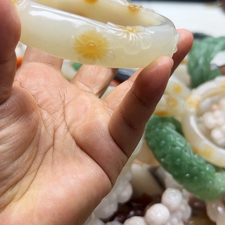 未镶嵌手镯石英岩玉祝*笑