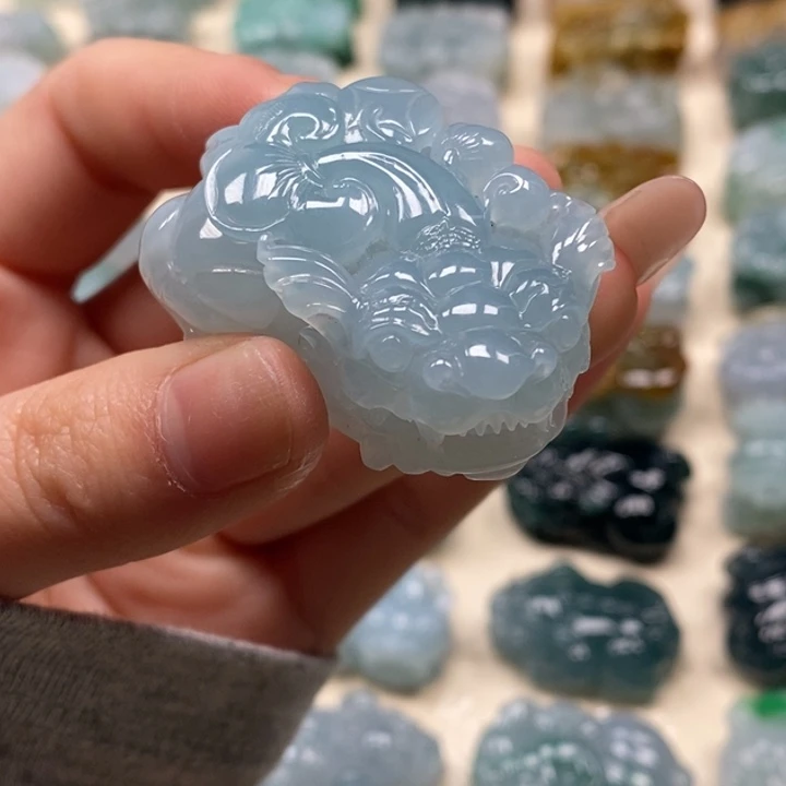 翡翠颈饰未镶嵌天然翡翠吊坠貔貅