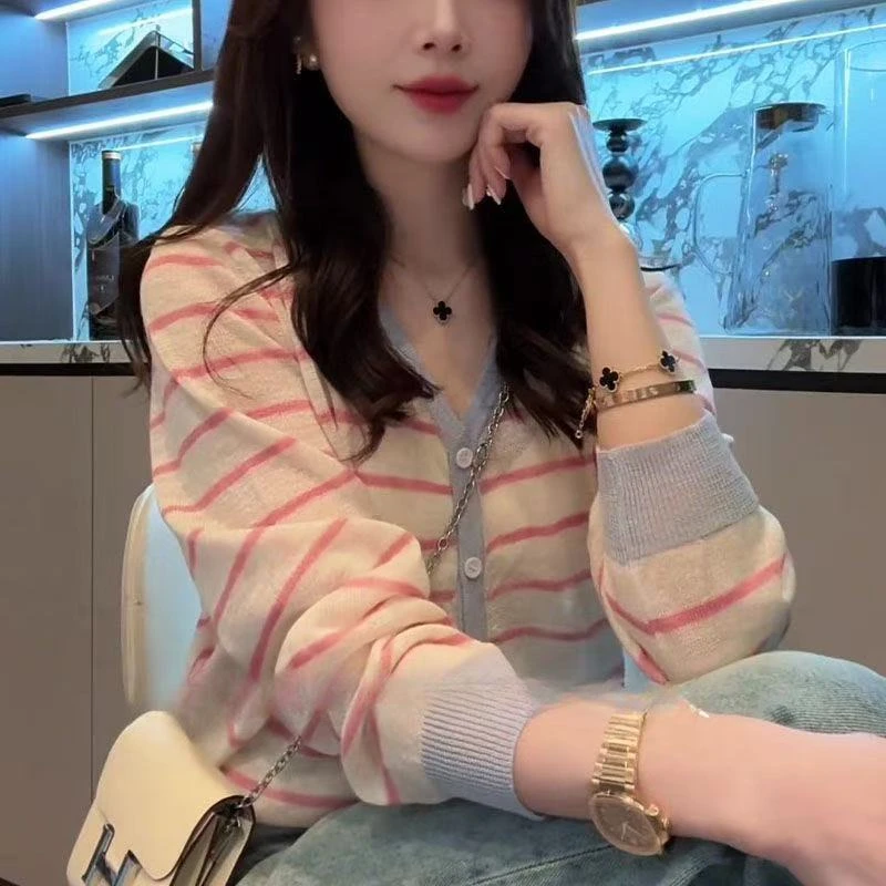 条纹针织开衫女装2025新款夏季薄款宽松慵懒风洋气独特漂亮上衣服