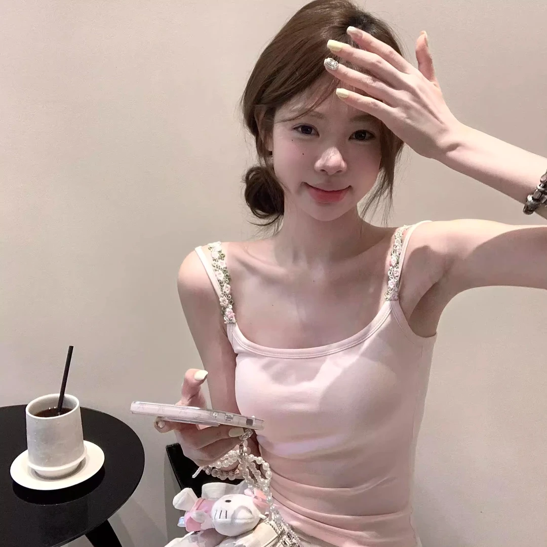 【花朵肩带】粉色甜美背心吊带打底内搭带胸垫短款美背修身显瘦上衣
