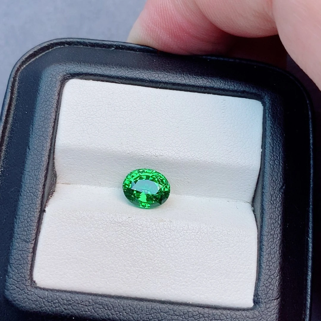 未镶嵌珠宝半成品石榴石（沙弗莱）2.15ct 吉尔德 卡扎尼
