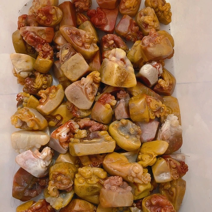 老挝石带皮田黄随形章，福利价！