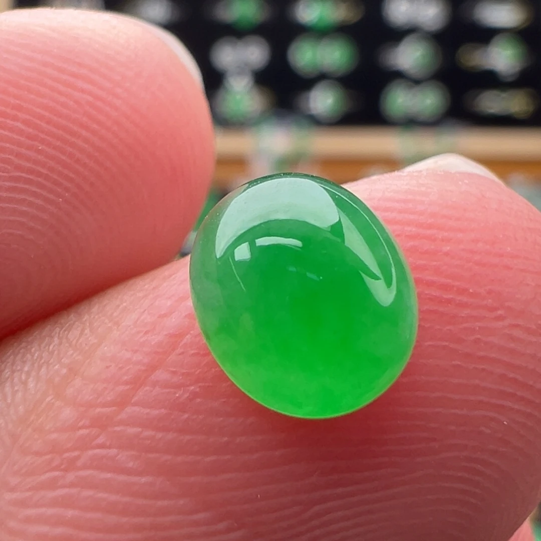 翡翠未镶嵌颈饰蛋面7.7