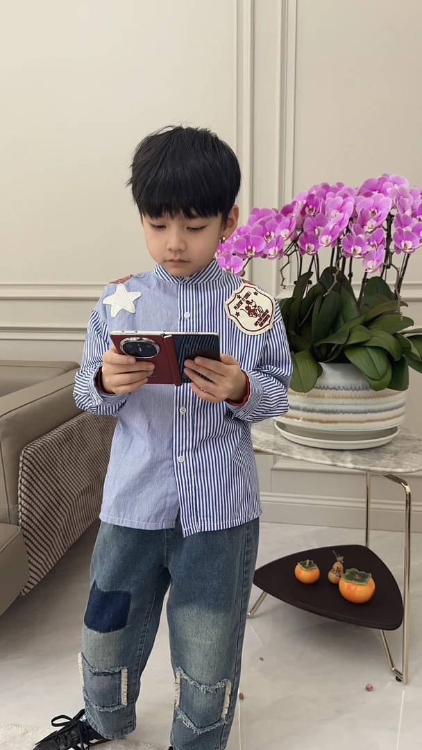 【QB】2025春季新款男女童做旧补丁直筒牛仔裤