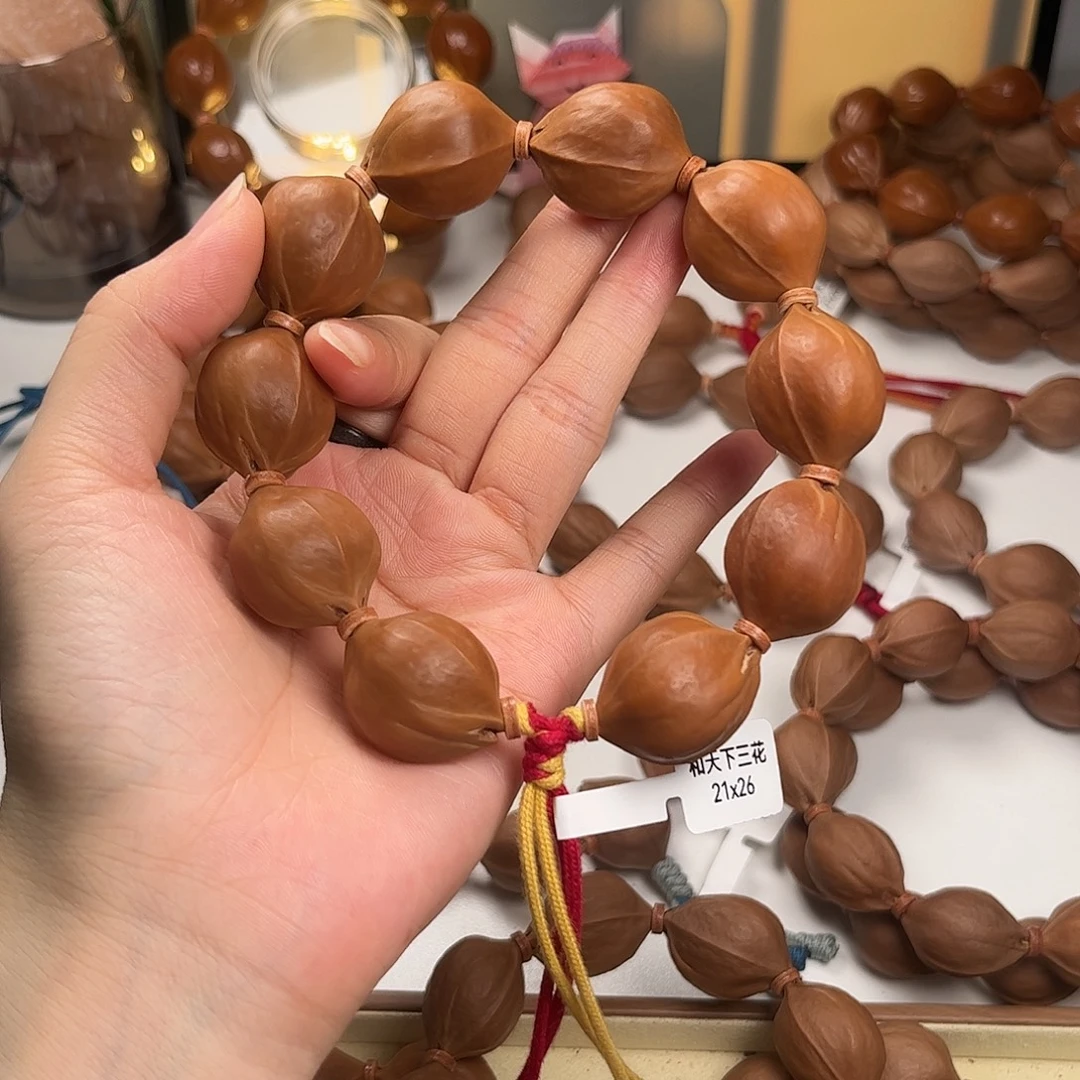 大***保吊坠橄榄核梅林铁核2126