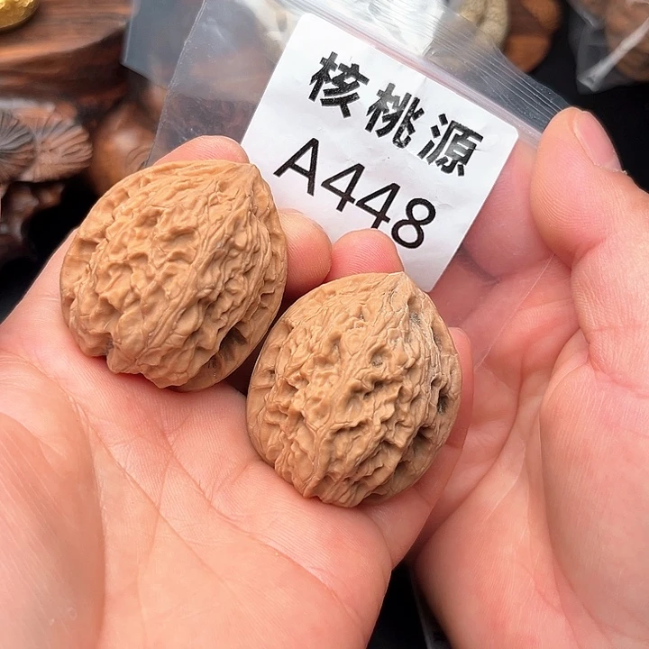 桃核把件核桃野生鸡心