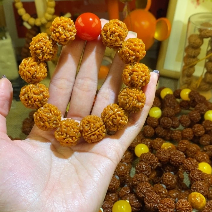 金刚菩提吊坠205半玉华