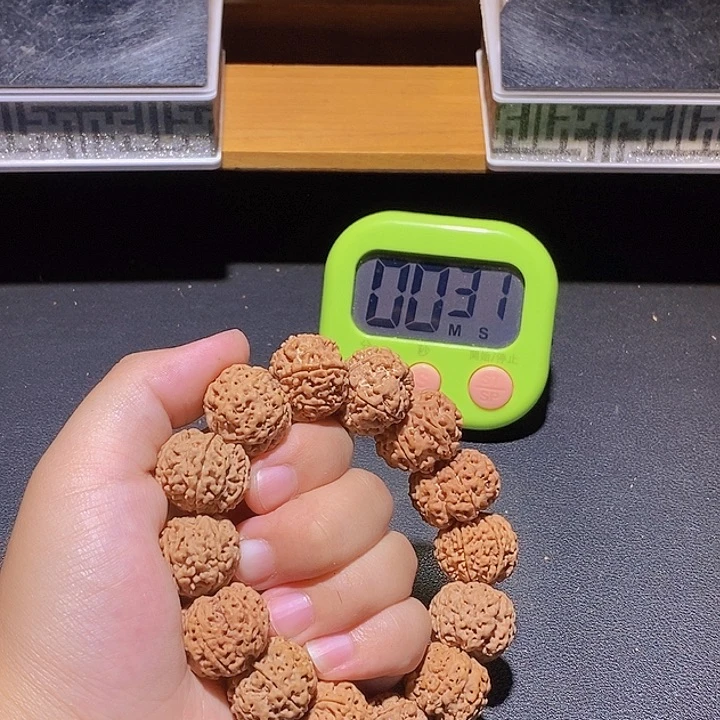 知***宝金刚菩提手串这样