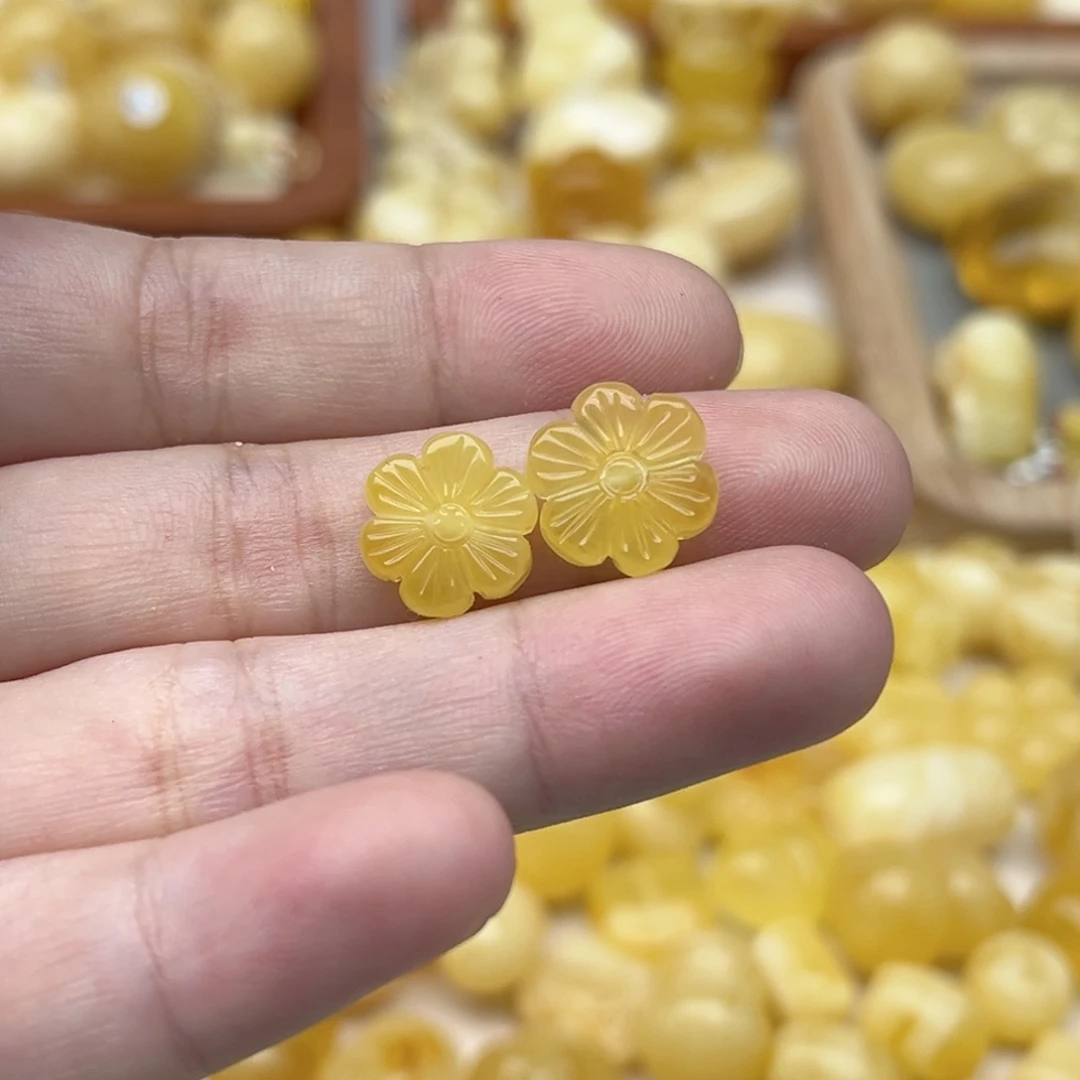 蜜蜡未镶嵌裸石配饰