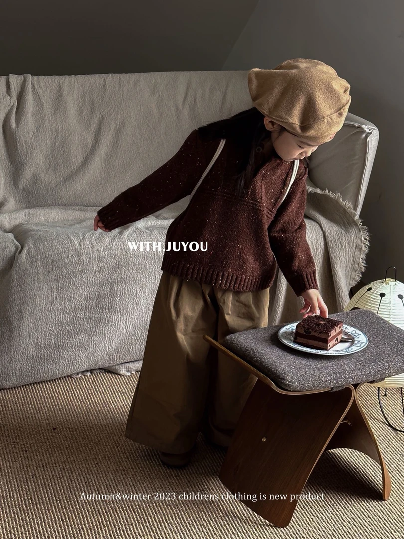 82311【具有】韩系雪花彩点毛衣   Keke