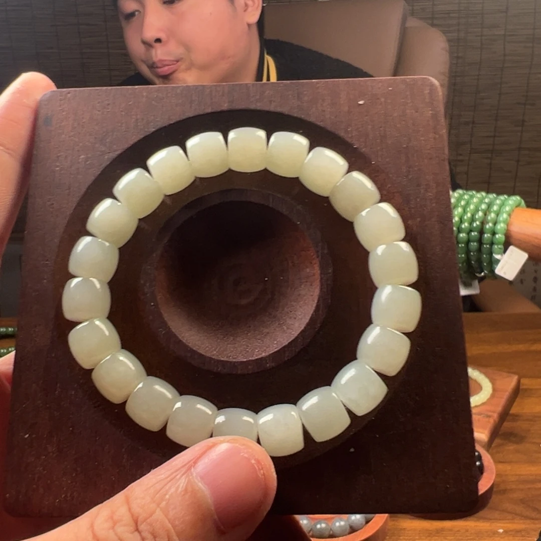和田玉未镶嵌手链