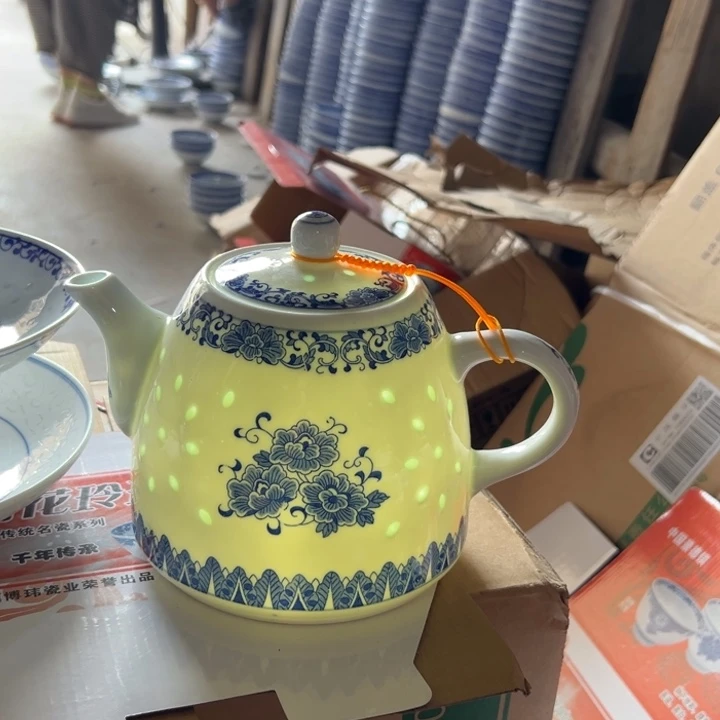 青花玲珑牡丹茶壶1.5升