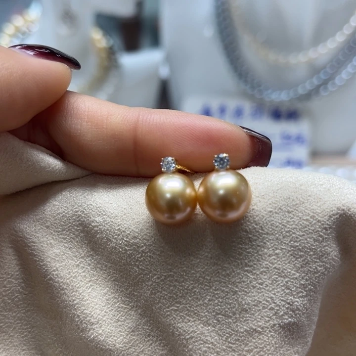 海水珍珠耳饰18K金镶嵌