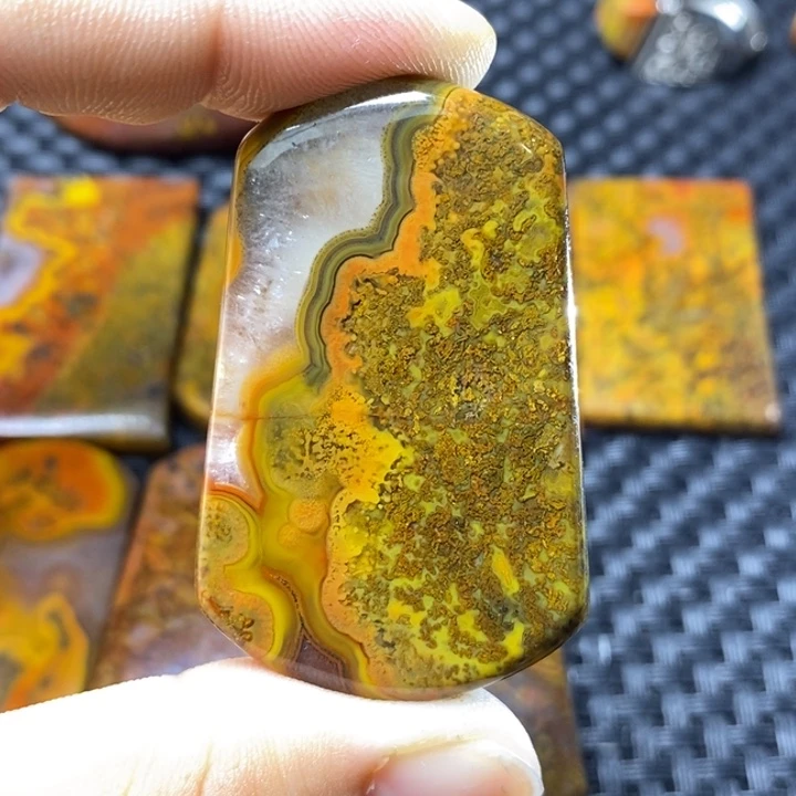 玛瑙/玉髓颈饰未镶嵌风**丽