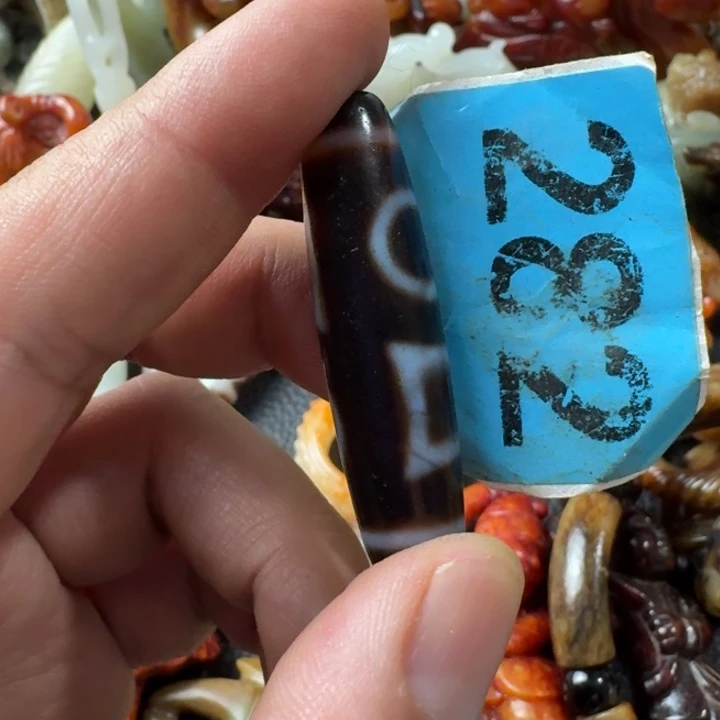 玛瑙/玉髓颈饰合金