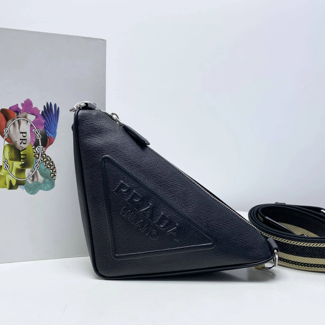 胖虎熙少/普拉达/95新/公价0/箱包/单肩包/312505040058