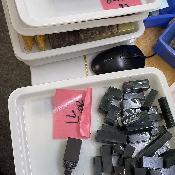 青田石抠***兔混合各种石