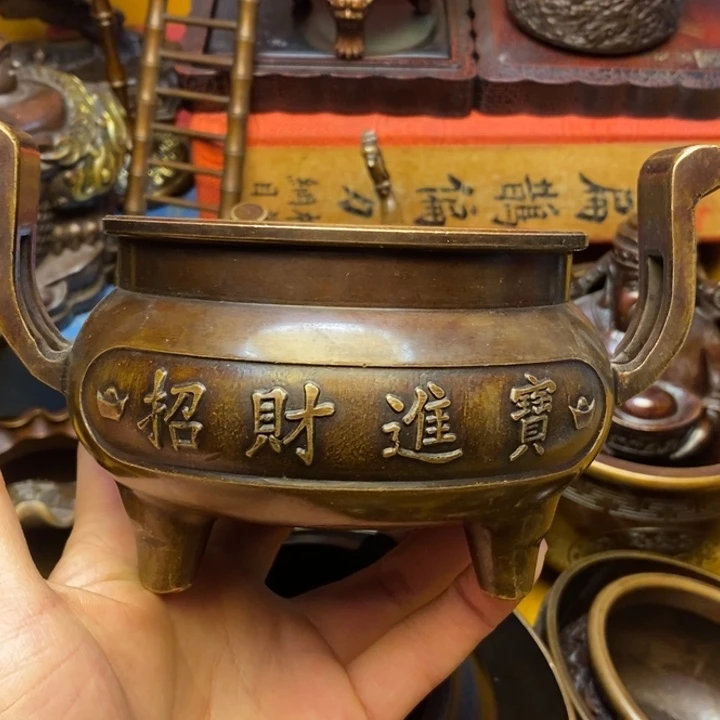 铜器摆件做工精良