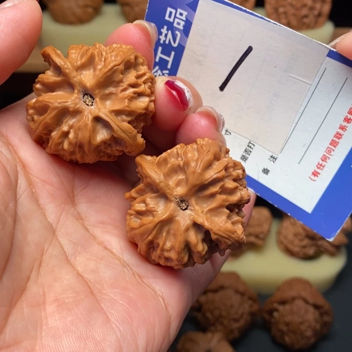 文玩核桃吊坠38苹果园