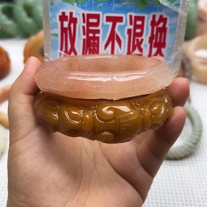 未镶嵌手镯石英岩玉