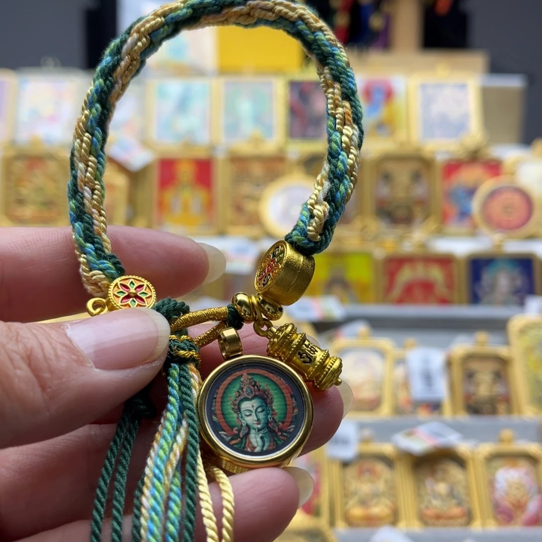 吊坠唐卡的历史悠久的文化