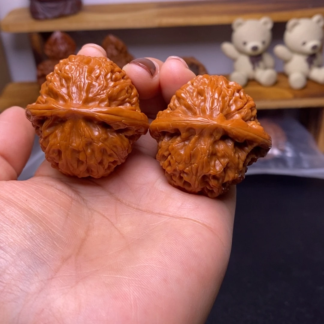 李***林文玩核桃吊坠宫灯福利福利