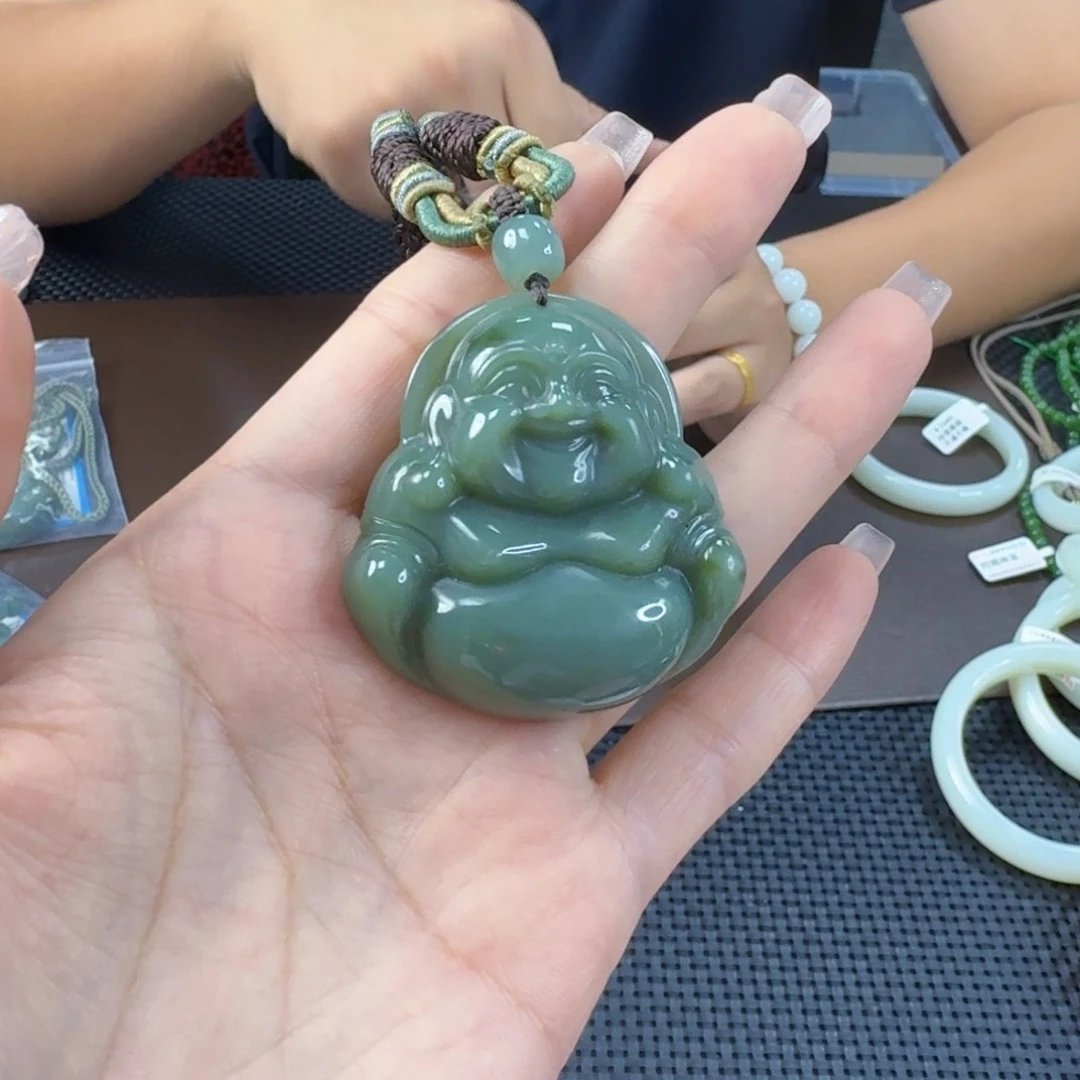 和田玉（碧玉）未镶嵌颈饰
