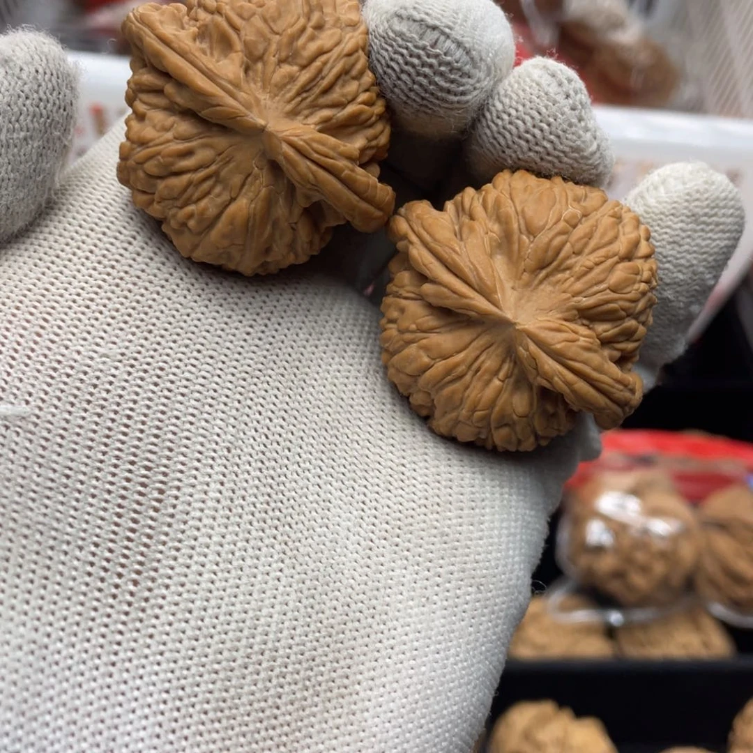 文玩核桃把件107 球白