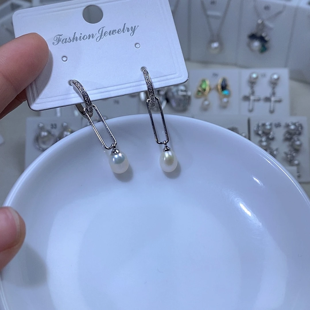 淡水珍珠耳饰未镶嵌