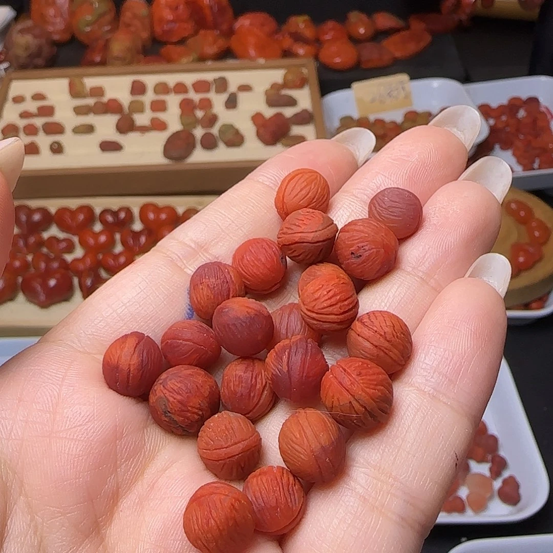 南红玛瑙未镶嵌颈饰