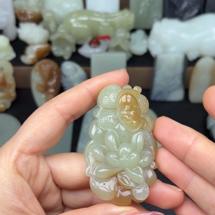 颈饰未镶嵌和田玉