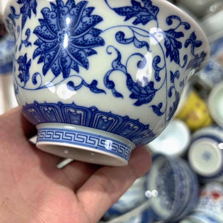 瓷片白青花缠枝莲大压手杯碗身