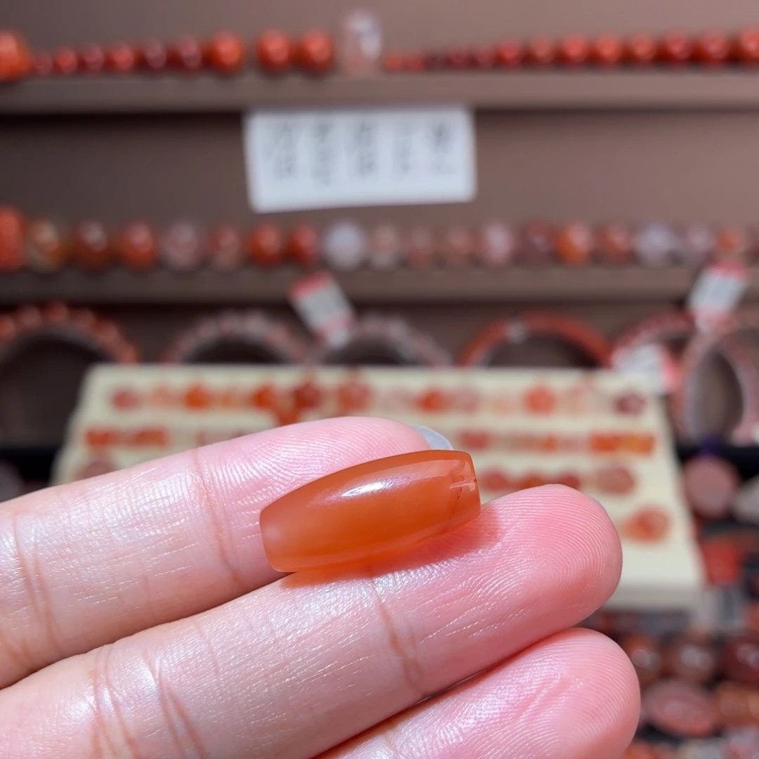 南红玛瑙未镶嵌川料桶珠20*9