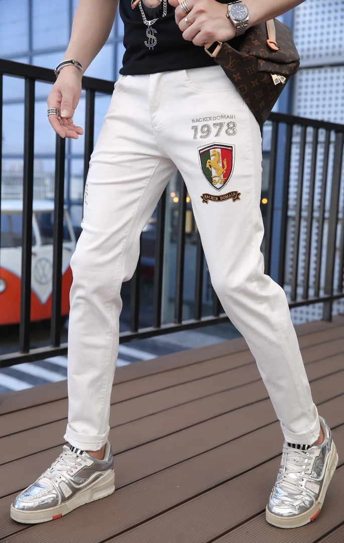 小李家 男士夏季战马徽章刺绣贴布字母烫钻弹力修身小脚牛仔裤潮