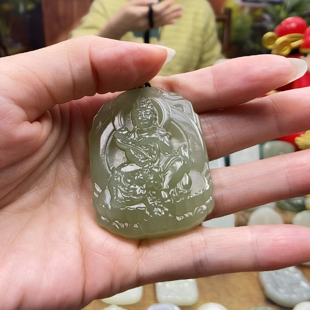 心****和田玉未镶嵌颈饰