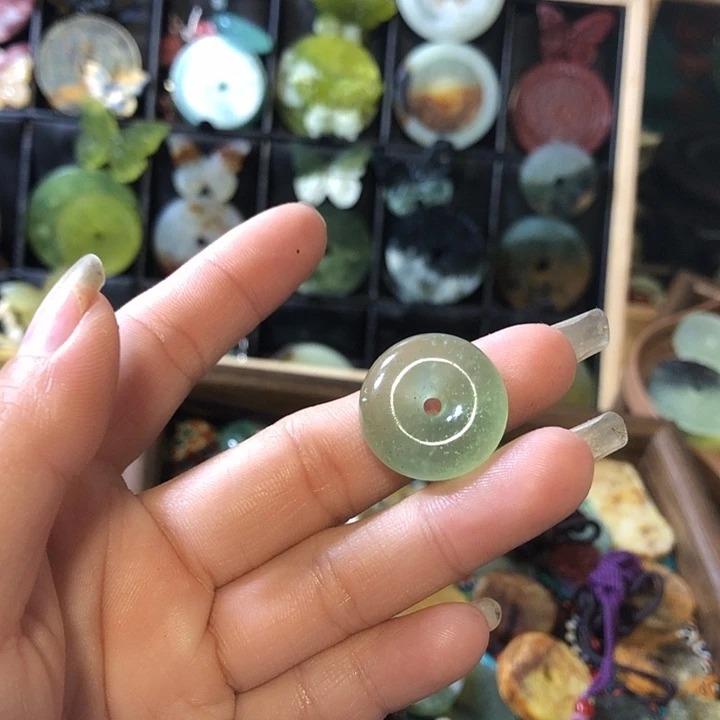 岫玉未镶嵌岫玉挂件