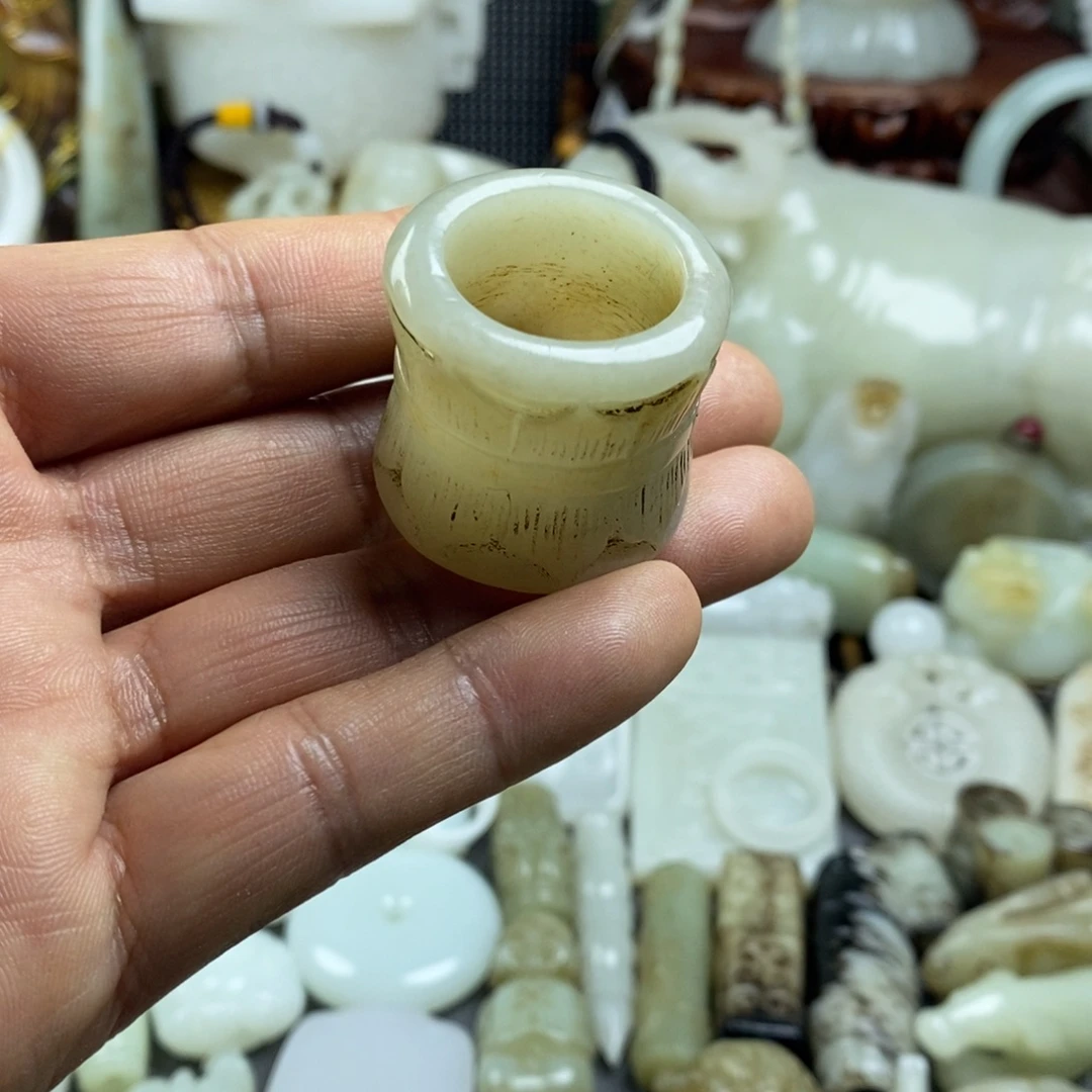 和田玉（糖玉）未镶嵌颈饰