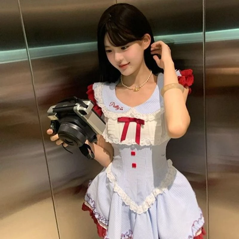 法式超仙蕾丝拼接小飞袖连衣裙女学生收腰减龄蓬蓬公主显瘦辣妹