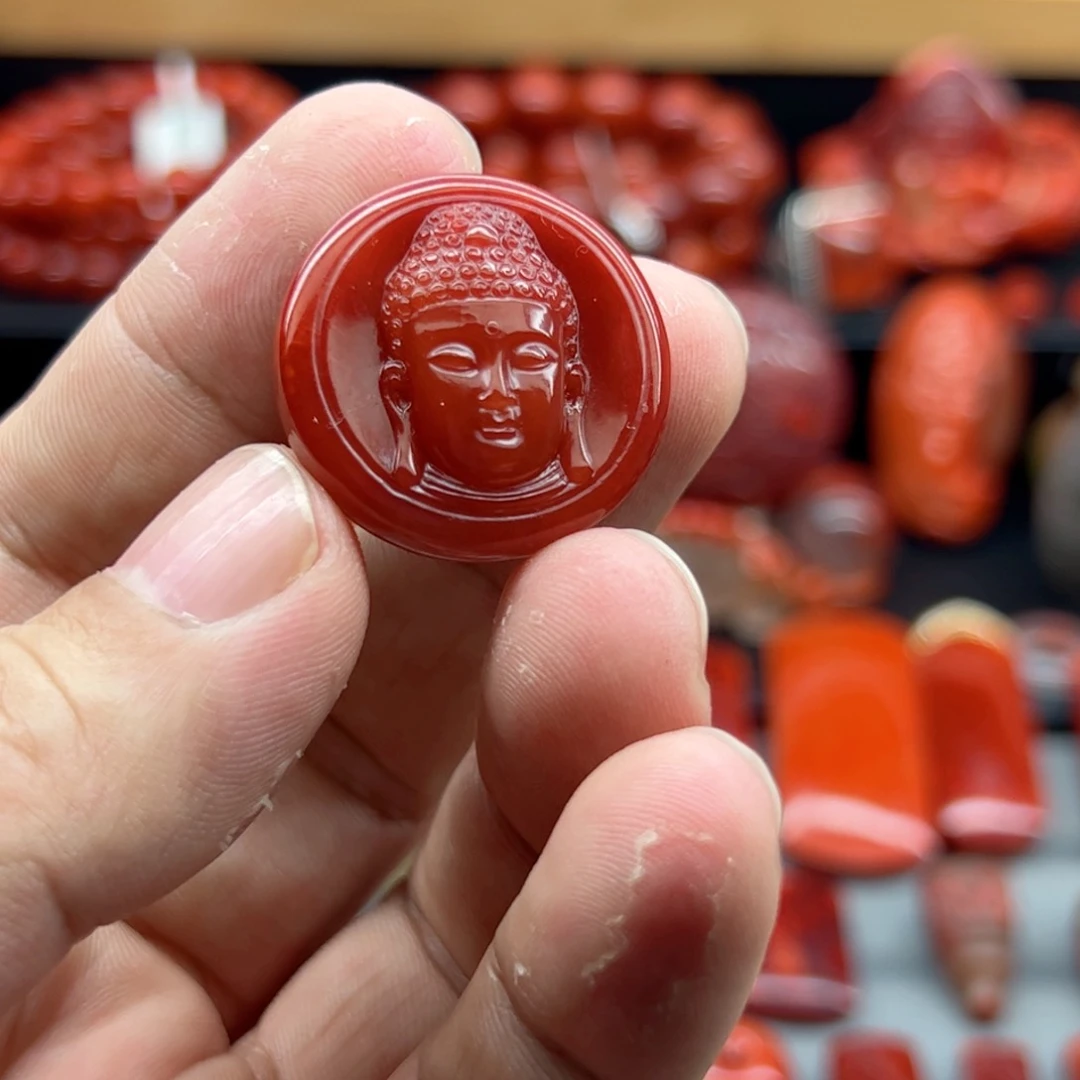 南红玛瑙吊坠未镶嵌