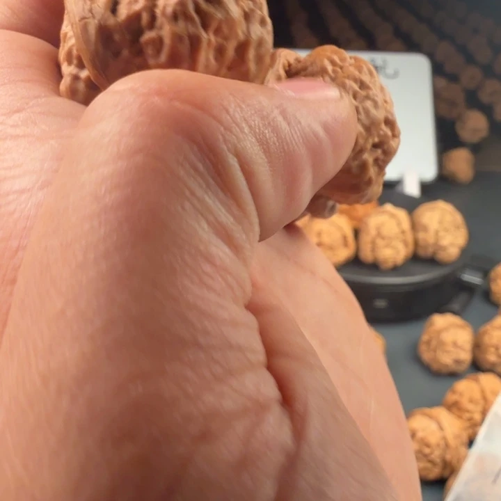 不***目文玩核桃吊坠11111111