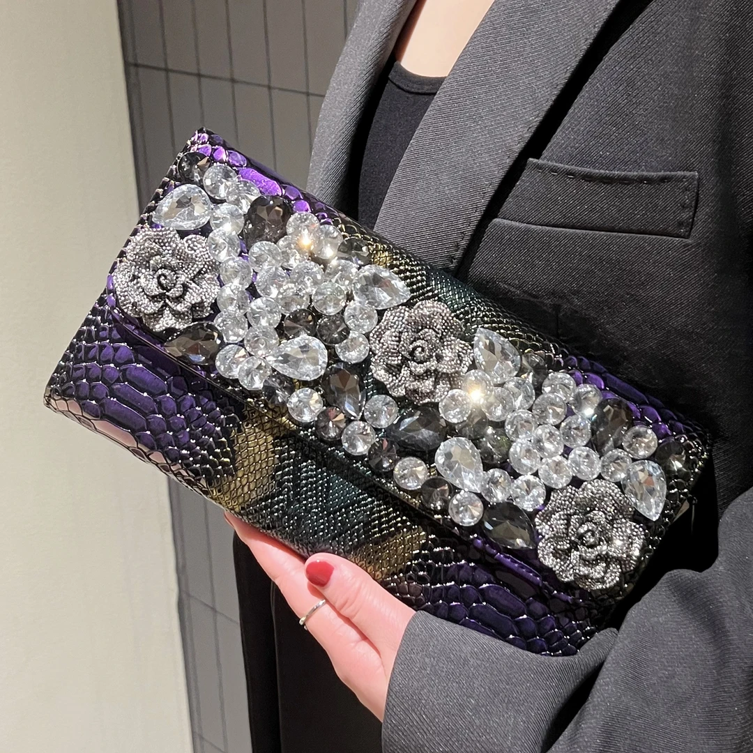 2025新款时尚高级感手拿包女镶钻宴会包单肩斜挎小包轻奢手机包潮