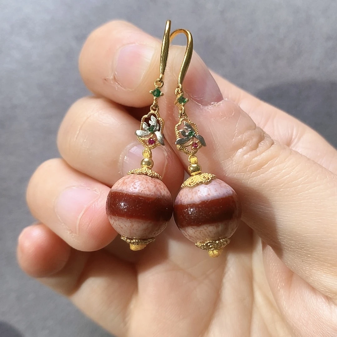 玛瑙/玉髓耳饰未镶嵌