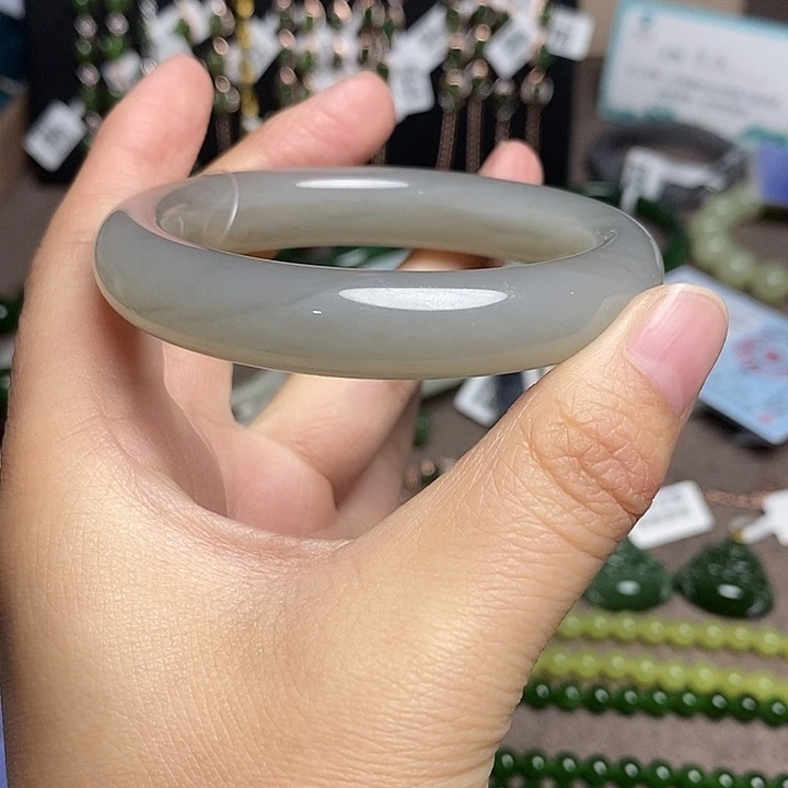 未镶嵌手镯和田玉55加