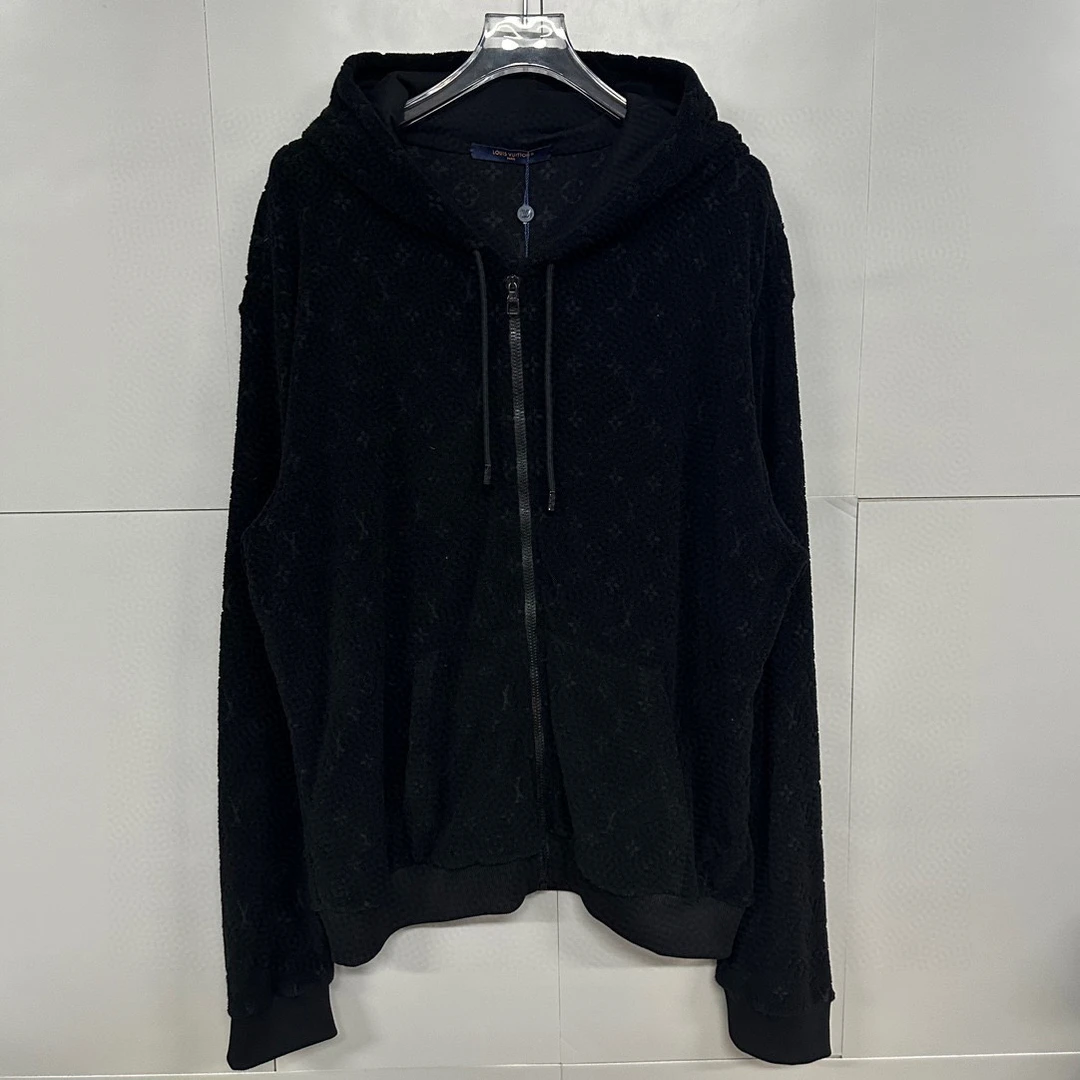 全新未使用  LV 暗纹满印logo连帽外套 L码 D19995