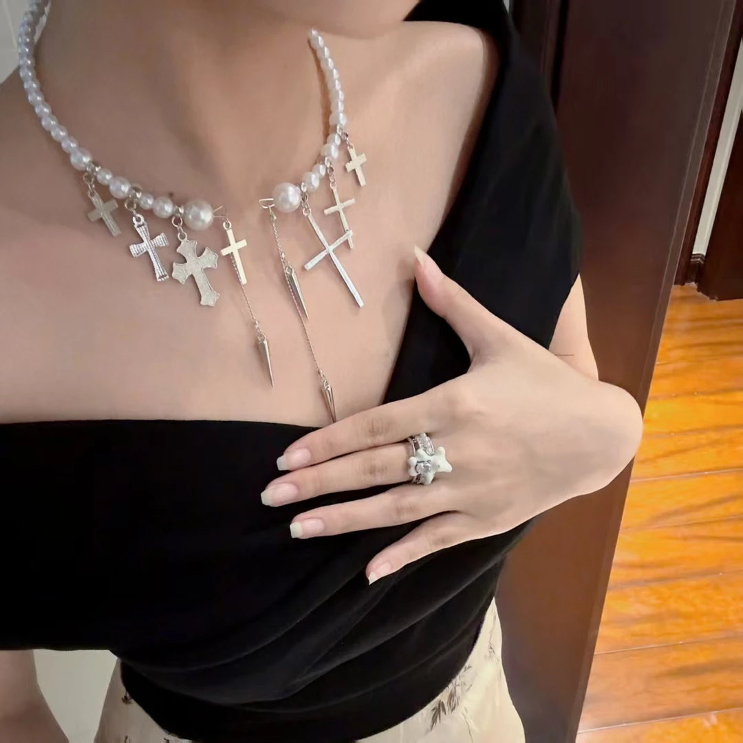非金属仿珍珠吊坠 中古vintage项链女款小众锁骨链十字架项圈15