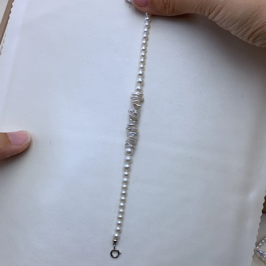 淡水珍珠合金胸饰