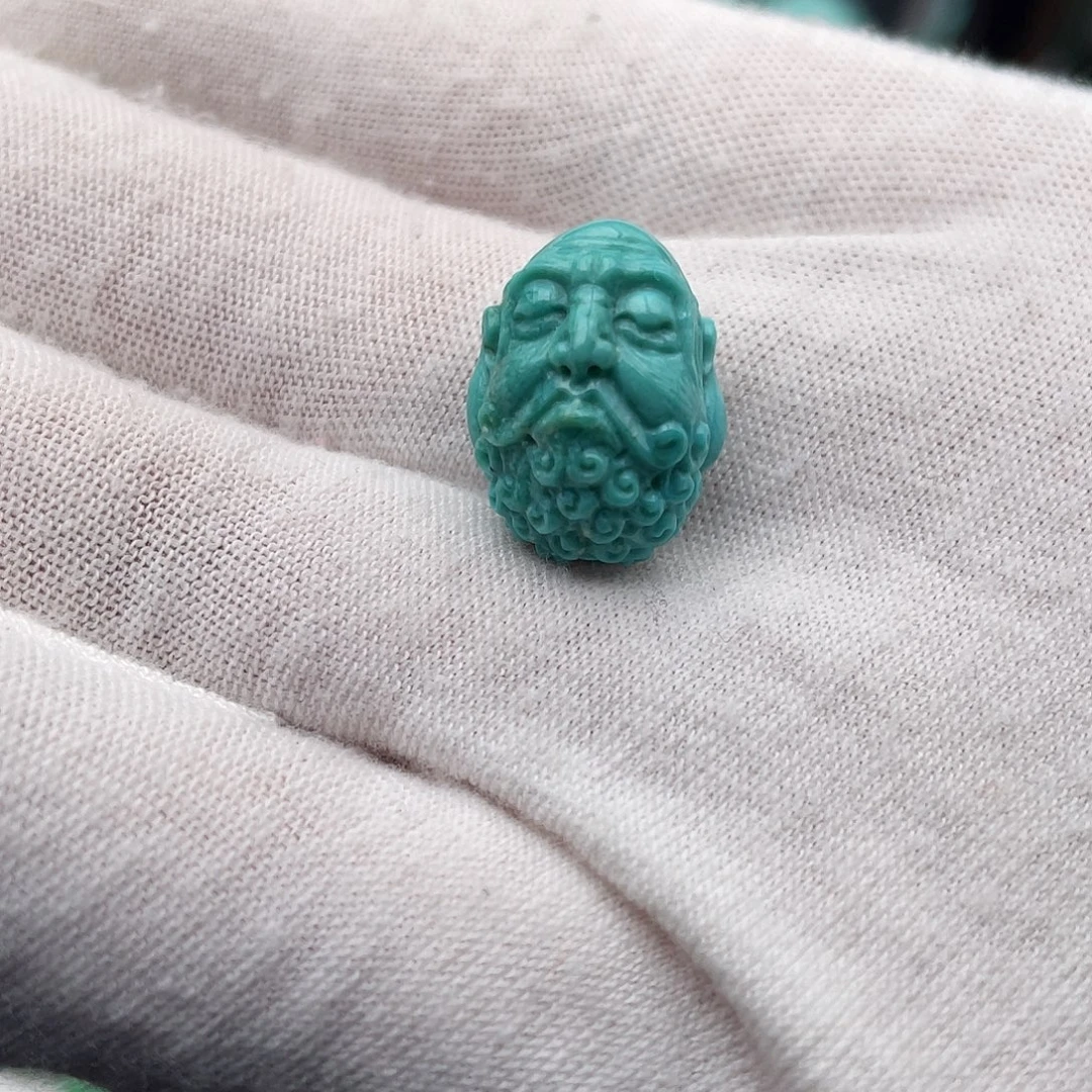 绿松石未镶嵌颈饰
